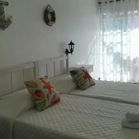 Oura And Bars Apartman
