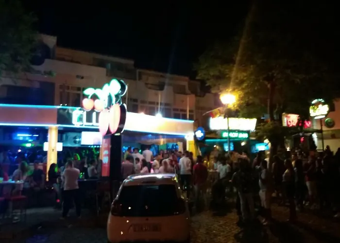 아파트 Oura And Bars