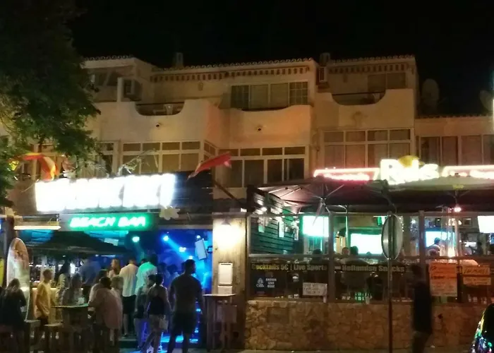 Oura And Bars * 알부페이라